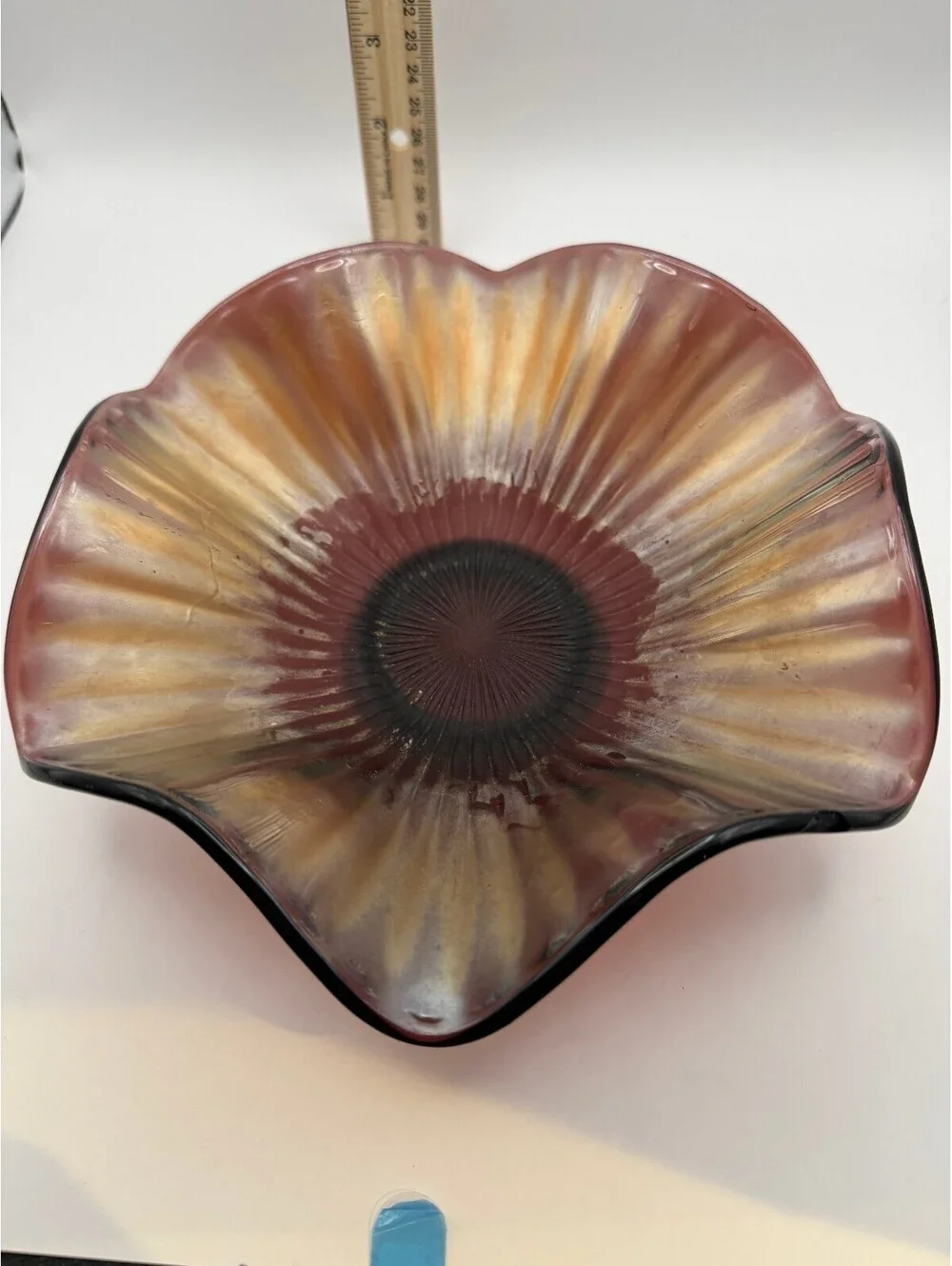 Vintage Iridescent Amethyst Art Glass Fan Shell Console Bowl 9.5